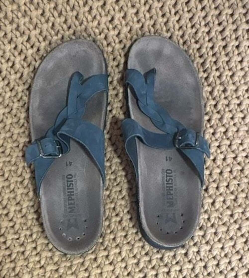Mephisto Helen Leather Thong Sandals Blue Size 41